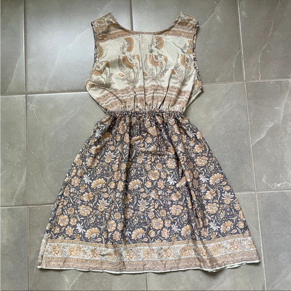 Indie Floral Summer Dress - Picture 3 of 5